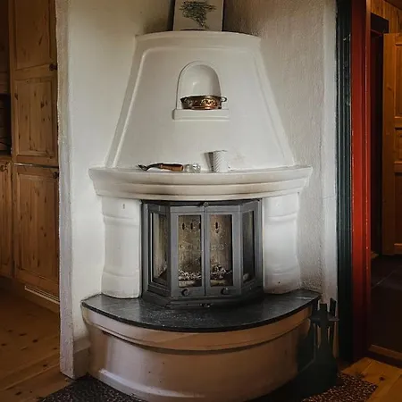 Cozy At With Sauna, Hot Tub & Fireplace *
