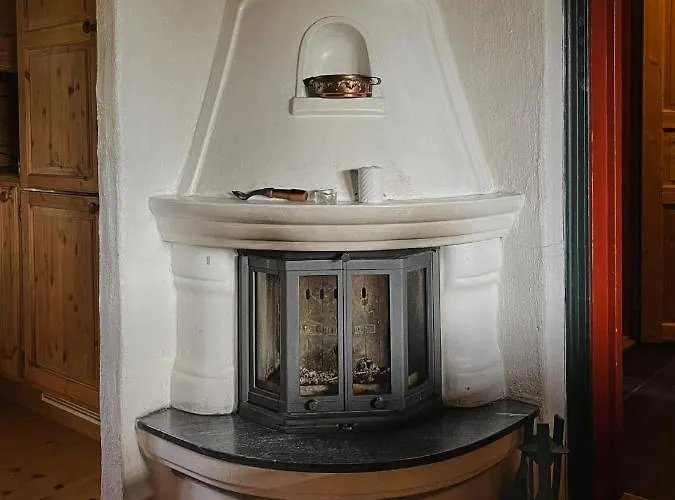 Cozy At With Sauna, Hot Tub & Fireplace *