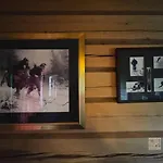 Дом отдыха Cozy At With Sauna, Hot Tub & Fireplace *