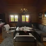 Cozy At With Sauna, Hot Tub & Fireplace *